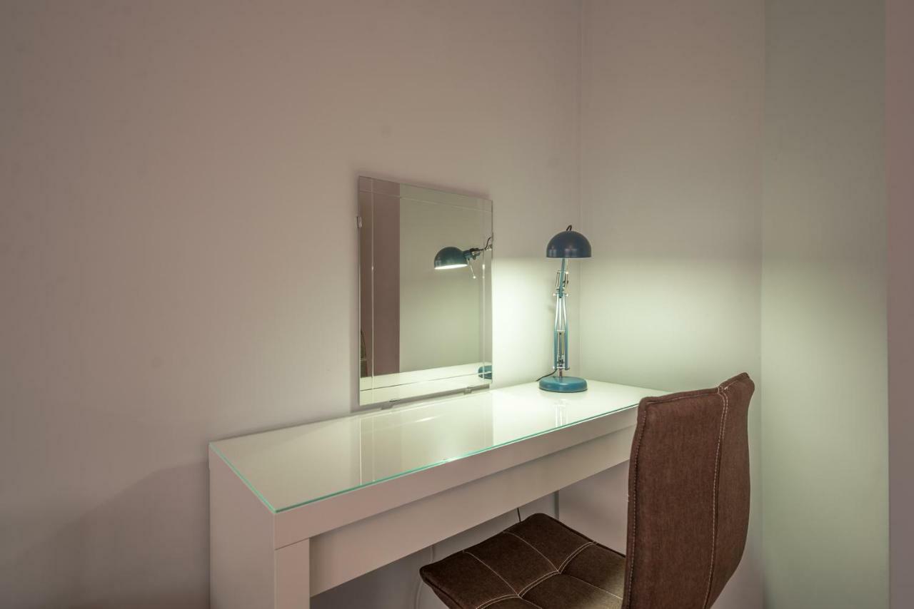 5Th Avenue Sofia Two Bedroom, Two Bathroom, Positano Street Suite By Flat Mаnager المظهر الخارجي الصورة