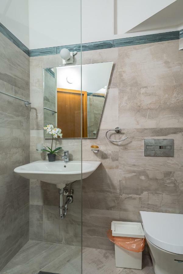 5Th Avenue Sofia Two Bedroom, Two Bathroom, Positano Street Suite By Flat Mаnager المظهر الخارجي الصورة