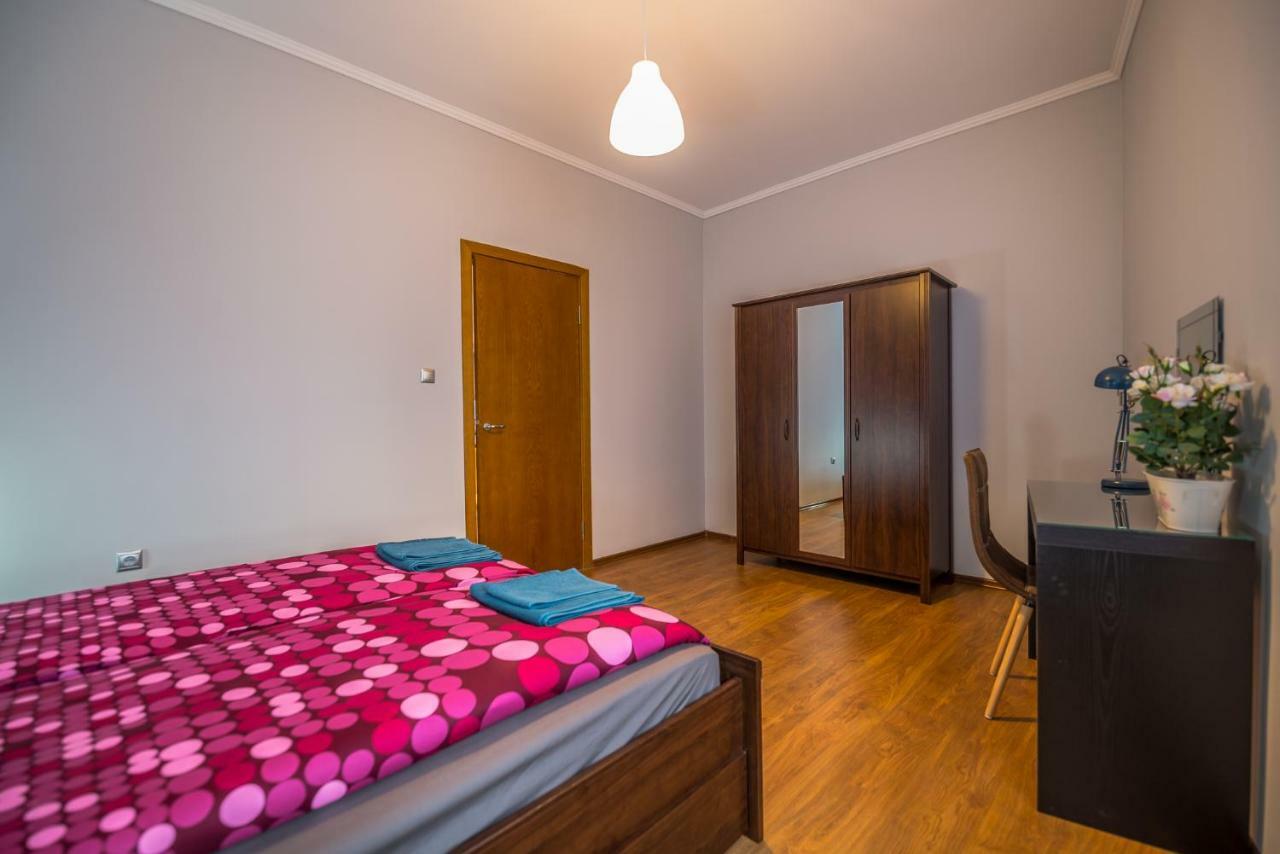 5Th Avenue Sofia Two Bedroom, Two Bathroom, Positano Street Suite By Flat Mаnager المظهر الخارجي الصورة